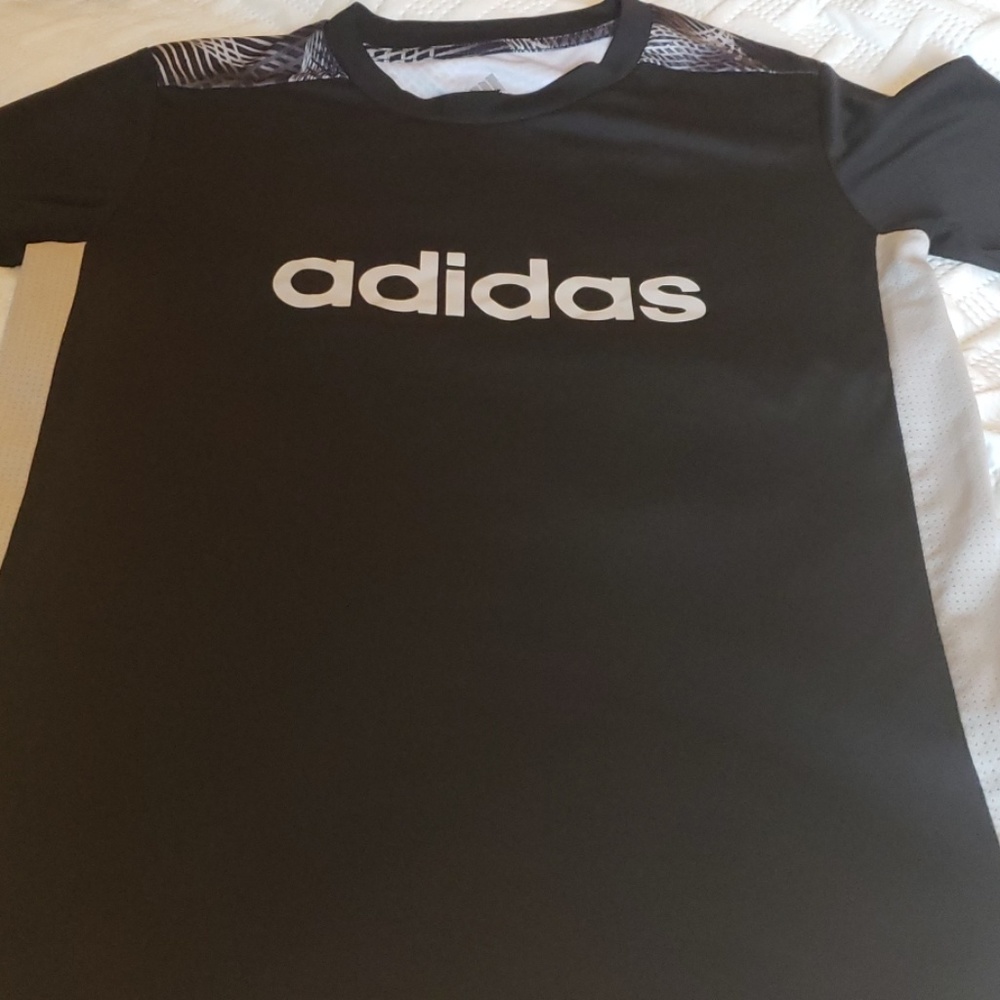 Boys Adidas dri-fit t-shirt